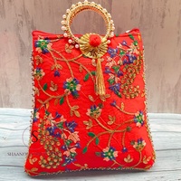 Sac à main Potli traditionnel brodé pour femmes, sacs Potli pour mariage, cadeaux de retour, sac à main Potli en soie pure pour femmes