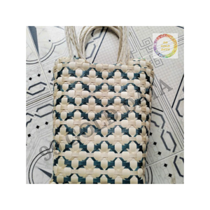 ถุงช้อปปิ้งพลาสติกแบบย่อยสลายได้พร้อมขนาดและโลโก้ที่ออกแบบได้เองเหมาะสำหรับร้านค้าปลีกและซัพพลายเออร์ที่ใส่ใจสิ่งแวดล้อม - Product Image 4