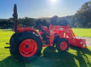 Tracteur compact Kubota, mini-tracteur efficace, moteur diesel, machine agricole 4x4. - Product Image 6
