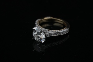 แหวนเพชรที่โตในแล็บสุดหรู1.70กะรัต EF สี VS1ชัดเจนโรสโกลด์ตัดกลมสีโรสโกลด์ IGI SGL เครื่องประดับที่ผ่านการรับรอง - Product Image 3