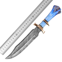 Damaszener Stahl Outdoor-Jagdmesser Handgeschmiedete Clip-Point-Klinge 58HRC Anpassbare Farbe Knochen-Griff Messingschutz Leder