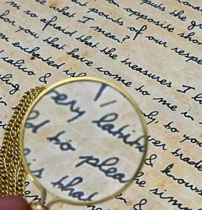 Loupe en laiton moderne à finition antique avec étui et pochette en cuir pour un usage domestique - Product Image 4