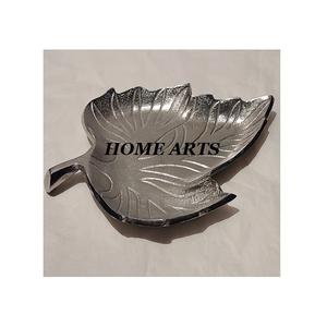 Plat de nourriture en aluminium de la meilleure qualité, plat de feuille de collations de couleur argentée de conception avantageuse pour la meilleure vente - Product Image 3