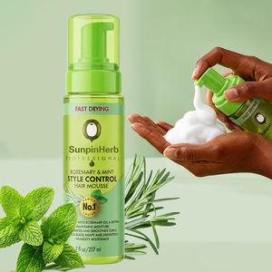 Mousse coiffante à la menthe et au romarin, formule séchage rapide pour le contrôle du style, la définition des boucles et la résistance aux frisottis - Product Image 1