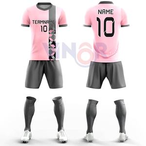 Uniforme de ropa de fútbol totalmente personalizado de alta calidad, tela transpirable, logotipo de alta impresión, suministro de fábrica de diseño OEM para jóvenes y adultos - Product Image 2