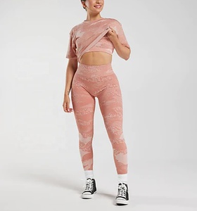Venta al por mayor de camisetas con cuello redondo y logotipo personalizado para mujer, nuevo diseño de alta calidad, ropa deportiva informal, respetuosa con el medio ambiente - Product Image 3