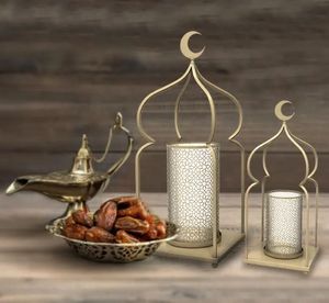 Linterna de metal decorativa Ramadan Kareem de lujo con acabado dorado brillante perfecto para la decoración del hogar - Product Image 2
