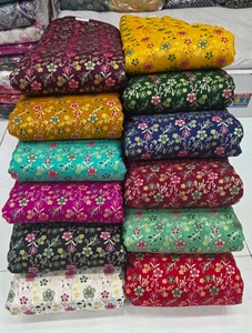 Tela Jacquard Dola de Lujo Brillante para Colecciones de Novias, Tela Jacquard Dola al por Mayor para Ropa de Diseñador - Product Image 2