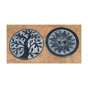 Soporte de incienso redondo de piedra natural negra hecho a mano al por mayor con difusor de aromaterapia de aroma de Rosa y jazmín para uso religioso - Product Image 1