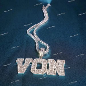 สร้อยคอจี้ตัวอักษรแบบกำหนดเองประดับมอยส์ซาไนต์และเพชร เงินแท้ 925 สำหรับทุกเพศ สไตล์ฮิปฮอปสุดเท่ - Product Image 2