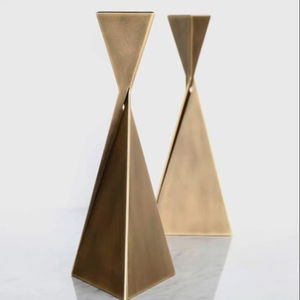 Bougeoir en métal doré élégant 2026, parfait pour les cuisines de style campagnard, les jardins, les terrasses extérieures et les maisons de campagne - Product Image 1