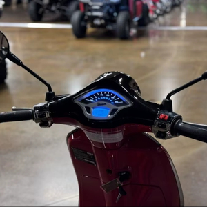 NOUVEAUTÉ 2026 Vespa Primavera 50 Édition Disney Mickey Mouse – Nouveau Scooter-Motocyclette - Product Image 1