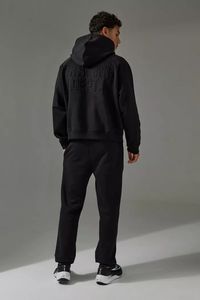 ชุดวอร์มแบบสวมหัวมีลายนูนสำหรับผู้ชายชุดออกกำลังกายแบบกำหนดเองได้ชุดวอร์มแบบลำลองระบายอากาศคุณภาพสูง - Product Image 2