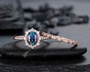 925 Plata de Ley 14K chapado en oro rosa Floral forma ovalada alejandrita Halo anillo de compromiso conjunto anillo de boda de piedra natal - Product Image 4