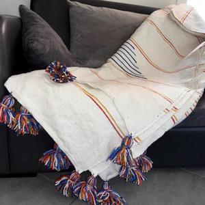 Couverture marocaine faite à la main, authentique artisanat berbère, couverture douce tissée à motifs tribaux, décoration d'intérieur, cadeau - Product Image 1