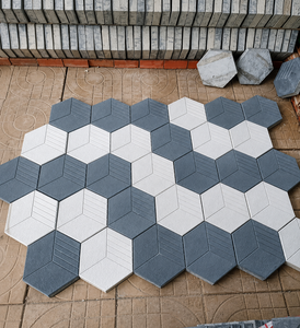Moule en plastique PP pour béton hexagonal rayé, directement de l'usine BAVIGO - Product Image 4