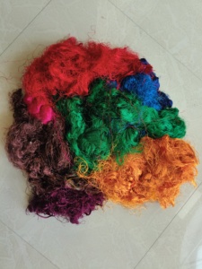 Fibres multicolores en soie de banane naturelle sur mesure idéales pour les filateurs et tisserands de textiles adaptés à la revente - Product Image 3