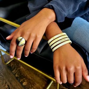 Cuerno de búfalo artesanal hecho a mano de lujo al por mayor Natural búfalo buey vaca cuerno brazalete joyería de moda para hombres y mujeres - Product Image 6