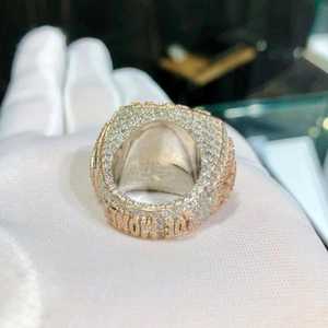 Anillo de lujo con diamante moissanita VVS de forma cuadrada, plata de ley 925, para uso diario, unisex. - Product Image 2