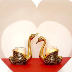 เชิงเทียนโลหะดีไซเนอร์ที่สวยงามเชิงเทียนทองเหลืองที่ไม่ซ้ำใครสำหรับเทียนที่น่าตื่นตาตื่นใจอาหารเย็นวันที่มาใหม่ - Product Image 6