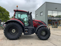 Tracteurs VALTRA NEUFS/OCCASIONNÉS conçus pour les besoins de l'agriculture moderne, offrant un couple puissant, un fonctionnement fluide et une productivité maximale.