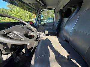 Tracteur routier diesel haute performance 6x4 avec cabine couchette pour le transport en zone isolée, prêt à l'emploi, expédition mondiale - Product Image 2