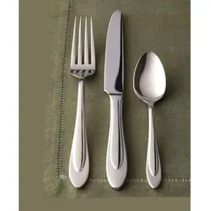 Ensemble de couverts au design moderne en acier inoxydable avec couverts dorés, parfait pour la vaisselle élégante de mariage et d'événement - Product Image 5