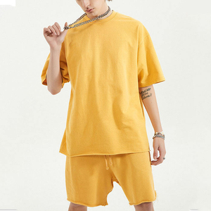 Chándal de verano amarillo unisex 100% algodón de gran tamaño en blanco de talla grande chándal personalizado de dos piezas para hombre conjunto corto - Product Image 3