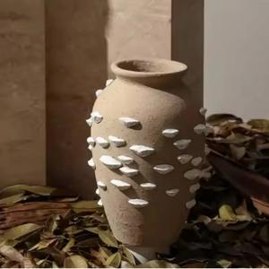 Jarrón blanco redondo con asa de doble cara para una decoración elegante con una larga exhibición de eventos perfecta para bodas y estilo del hogar - Product Image 4