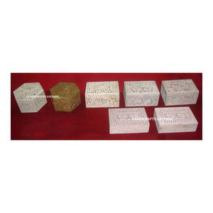 Estilo más popular hecho en La India Cajas talladas de forma hexagonal y rectangular de Esteatita natural para fines de almacenamiento de joyas - Product Image 1