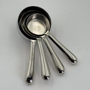 Tazas Medidoras de Acero Inoxidable de Primera Calidad, Acero Puro con Diseño de Mango Largo, Perfectas para Mediciones Eficientes en el Hogar y la Cocina - Product Image 3