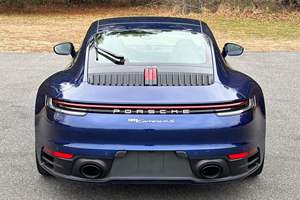 2024 911 Carrera 4S Coupe เครื่องยนต์เทอร์โบ 6 สูบ 443 แรงม้า ระบบขับเคลื่อนสี่ล้อ พร้อมแพ็คเกจสปอร์ตและพรีเมียม - Product Image 4