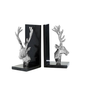 Sujetalibros de Metal de Diseño con Estructura Artística para una Decoración del Hogar Única y un Soporte Funcional para Libros - Product Image 5