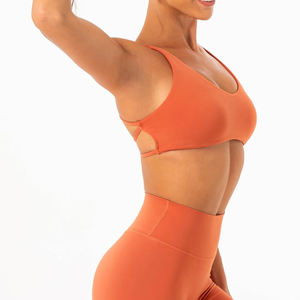 Sujetador deportivo más vendido para mujer personalizado al por mayor soporte medio sin costuras con logotipo frontal característica transpirable bajo MOQ - Product Image 3