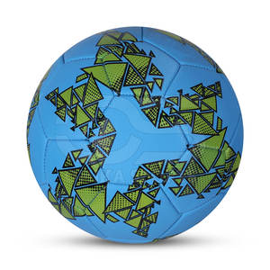 Ballon de football standard officiel avec surface lisse assurant précision stabilité et puissance dans les coups de pied - Product Image 6