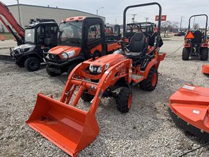 Tractor Agrícola Compacto Kubota BX23 TBX23 con Cargador, Retroexcavadora, Tracción en las 4 Ruedas, Motor Diésel de 24 HP, Listo para Enviar - Product Image 2