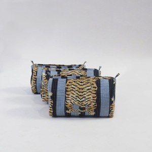 Bolsas de cosméticos acolchadas, Juego de 3 bolsas de maquillaje, organizador de viaje, neceser con estampado de Tigre, regalo para ella - Product Image 2