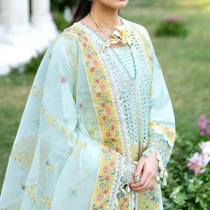 Traje de Mujer Bordado con Estampado de Césped Suave, Ligero y Cómodo, Conjunto de 3 Piezas, Traje Formal Bordado de Primera Calidad - Product Image 2