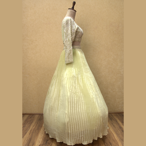 Lo último en Lehenga amarillo de manga completa con trabajo de Beats y bordado artesanal perfecto para todas las funciones a precio mayorista India - Product Image 5