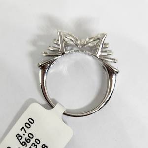 แหวนเพชรรูปผีเสื้อสีทองสีขาว14K ตราสัญลักษณ์รับรองว่า IGI G-H ปลูกในห้องปฏิบัติการเพชรรูปทรงแฟนซี - Product Image 5