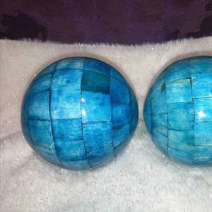 Boule décorative en résine blanche sur mesure avec incrustation sculptée, boule traditionnelle en os incrusté pour la décoration intérieure - Product Image 1