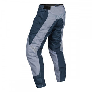 Nouveauté Cuissard à bretelles BMX personnalisable Pantalon de coupe régulière en différentes couleurs à un prix raisonnable - Product Image 2