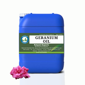 Suministro al por mayor de aceite esencial de geranio natural de alta calidad para uso en el cuidado del cabello, fabricación de jabón y aplicaciones aromáticas - Product Image 1