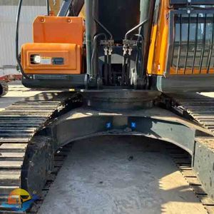 Excavatrice sur chenilles Hyundai 220LC-9S de fabrication coréenne, 25 tonnes, godet de travail, nouvelle machinerie de construction, moteur populaire, occasion à vendre - Product Image 6