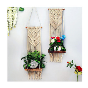 Étagère murale en bois de Bohème moderne faite à la main en corde de coton macramé pour la décoration intérieure pour la chambre à coucher salon mariage anniversaire - Product Image 1