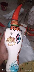 Cabezas de vaca pintadas a mano hechas a medida adecuadas para usar como decoración del hogar e ideales para tapices adecuados para reventa - Product Image 6