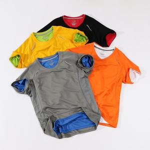 Logo personnalisé imprimé T-shirt de sport à séchage rapide pour femmes et hommes col rond haut ample et respirant avec coupe ajustée pour hommes - Product Image 1