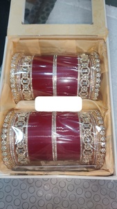 Pulseras y brazaletes de moda de calidad superior Conjunto de Chura nupcial rojo y blanco Brazaletes elegantes para bodas indias de la India - Product Image 3