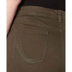 Jeans de Pierna Recta Verdes para Mujer, Tallas Grandes, Control de Abdomen, Cintura Media, Tallas Pequeñas, de Style & Co - Product Image 3