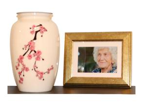 Urnes de crémation de conception unique pour les cendres humaines adultes Urnes funéraires Urnes indiennes en métal faites à la main de haute finition aux meilleurs prix - Product Image 2